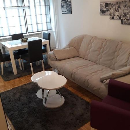 Stan Banjica Apartamento Belgrado Exterior foto